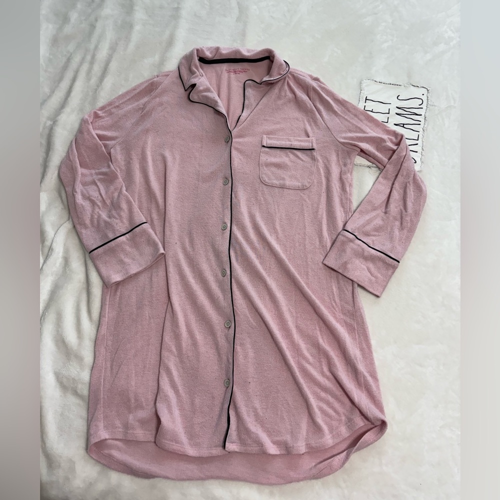 Victoria’s Secret vintage Button Down Sleep Shirt pink Women’s medium